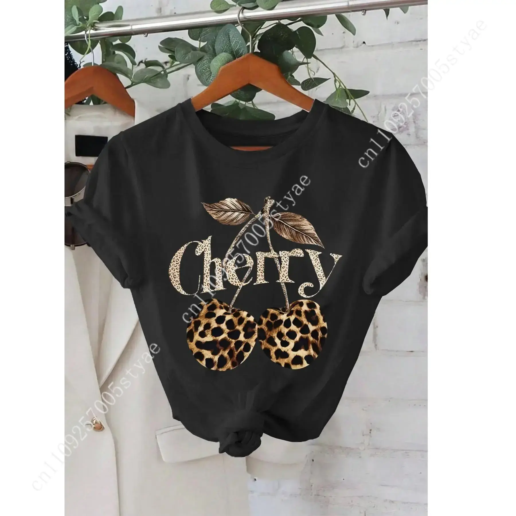 Camiseta Gráfica Feminina com  - Tee Graphic Print avaliação e preço